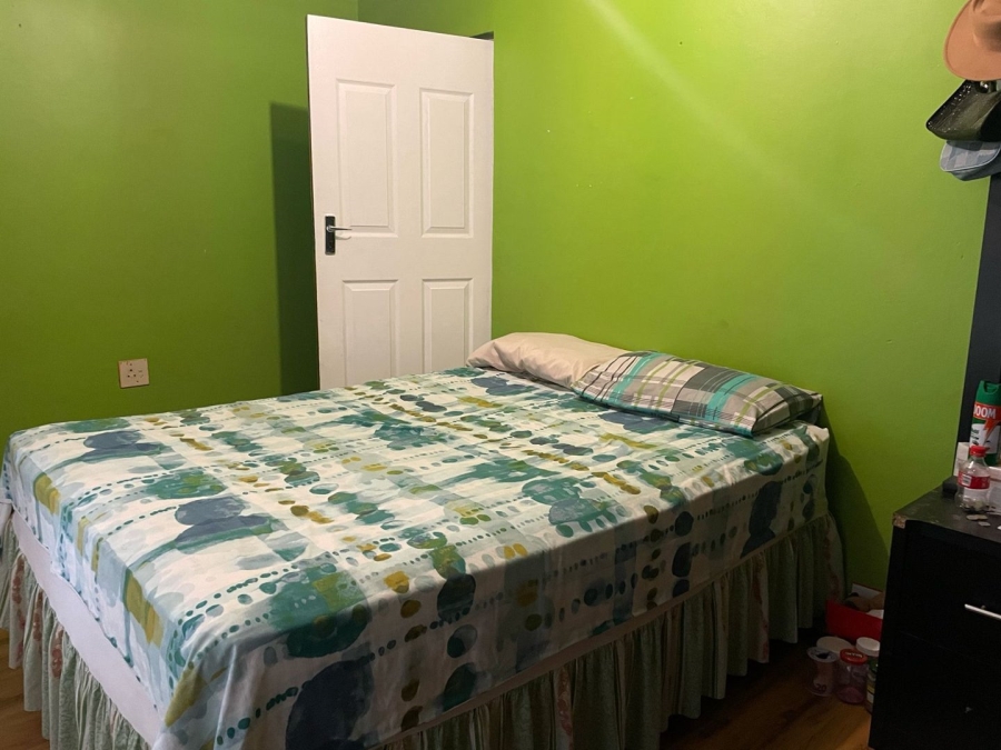 3 Bedroom Property for Sale in Molifi Tau Kloof Free State